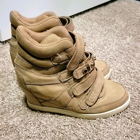 Wedges - Picture 1 of 2